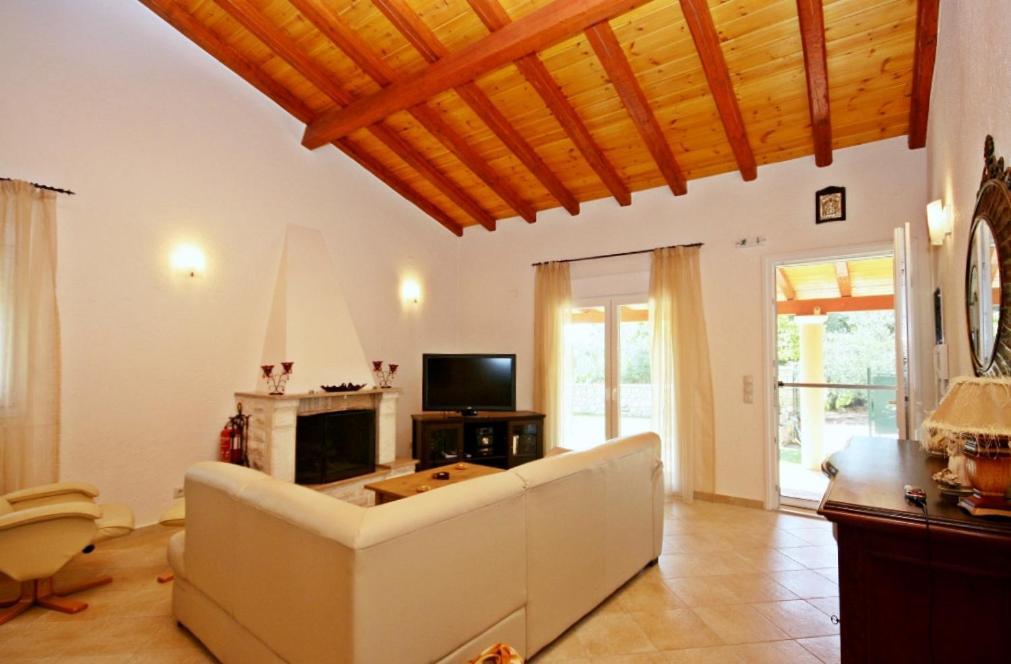 Villa Spiti Ute Makrádes Extérieur photo